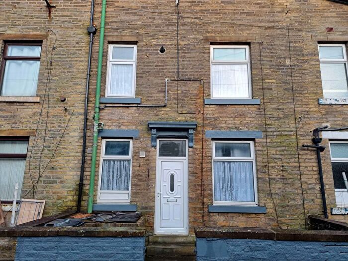 3 Bedroom Terraced House To Rent In Hammond Street, Halifax, HX1