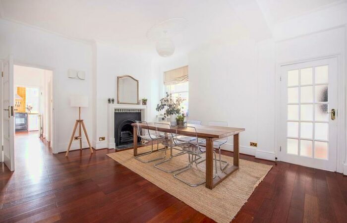 3 Bedroom Apartment To Rent In Broadley Terrace, Marylebone, London, NW1