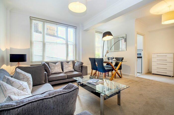 1 Bedroom Flat To Rent In Hill Street, London W1J