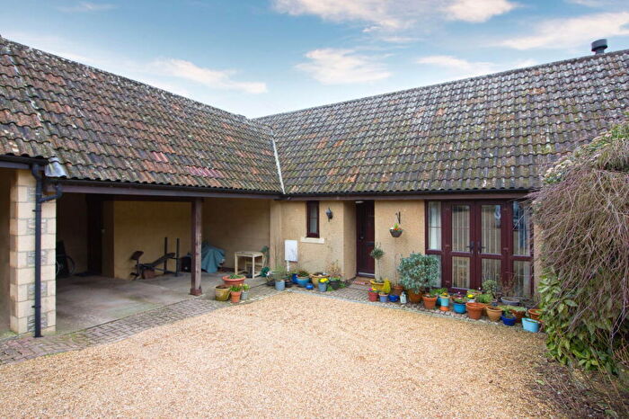 2 Bedroom Barn Conversion For Sale In Cavendish Close, Tormarton, Badminton, GL9
