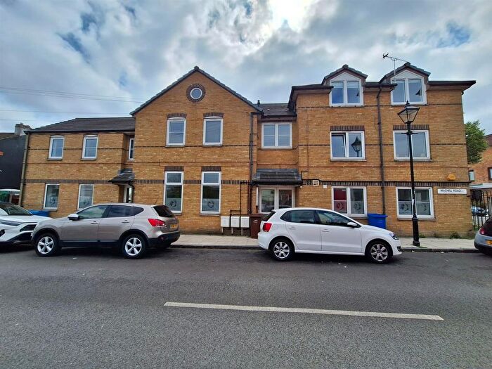 1 Bedroom Flat To Rent In Machell Road, London, SE15