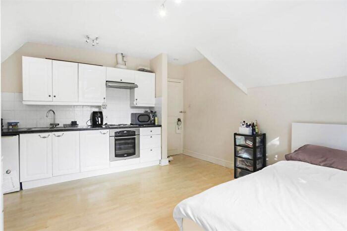 Studio For Sale In Brighton Road, Sutton, SM2