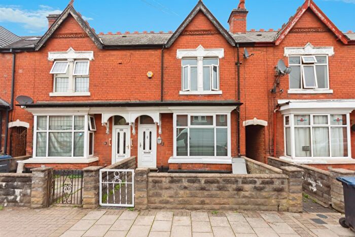 3 Bedroom Terraced House For Sale In Alexander Road, Birmingham, B27