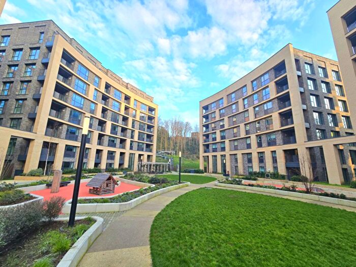 2 Bedroom Flat To Rent In Firth House, Juniper Cres, SE10