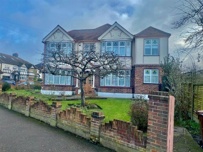 4 Bedroom Detached House To Rent In Nevin Drive, London, E4