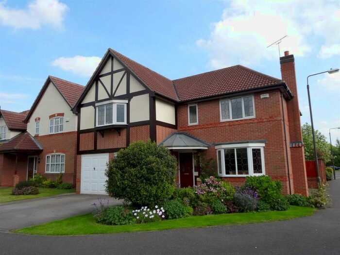 5 Bedroom Detached House To Rent In Spinneybrook Way, Mickleover, DE3