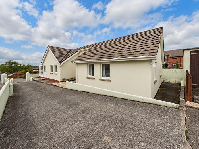 2 Bedroom Detached Bungalow For Sale In Croft Road, Holsworthy, EX22