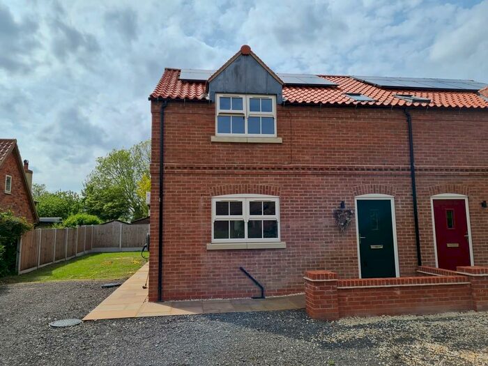 3 Bedroom Semi-Detached House To Rent In Thornton Road, South Kelsey, LN7