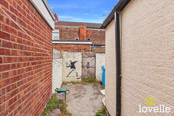 2 Bedroom Terraced House To Rent In Clive Vale, Estcourt Street, Hull, HU9