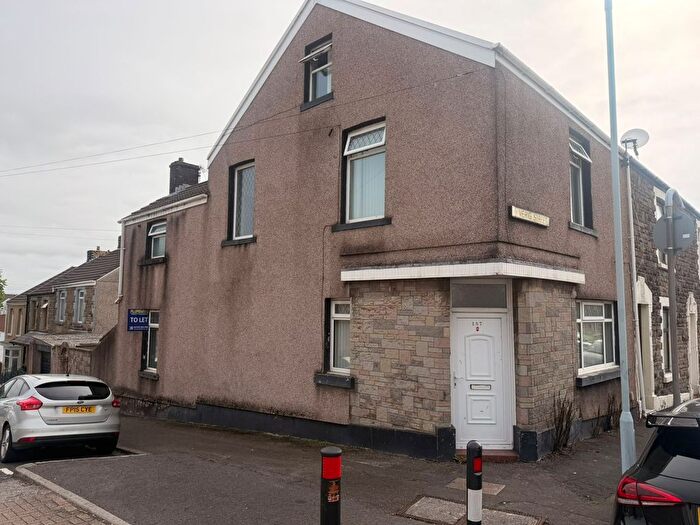 4 Bedroom End Terrace House To Rent In Robert Street, Swansea, SA5