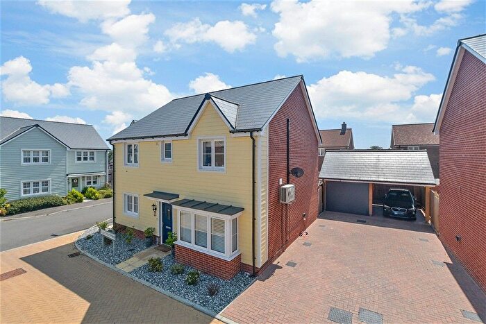 4 Bedroom Detached House For Sale In Turnstone Place, Sevington, Kent, TN25