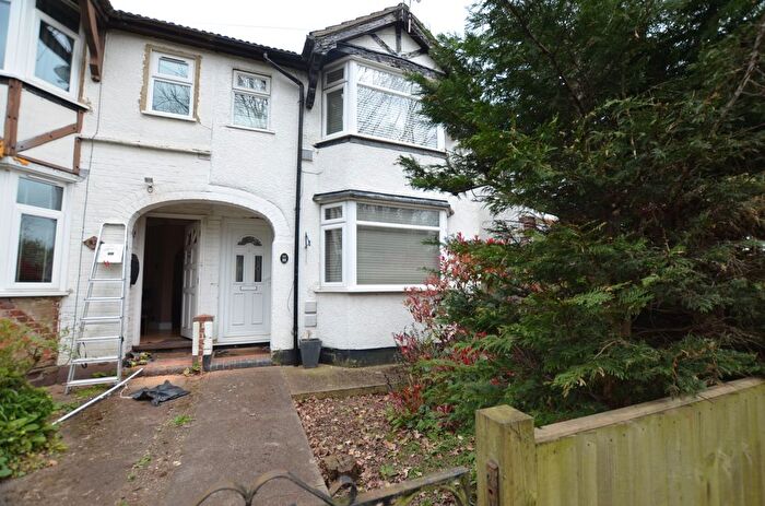 3 Bedroom Semi-Detached House To Rent In North Western Avenue, Watford, WD25