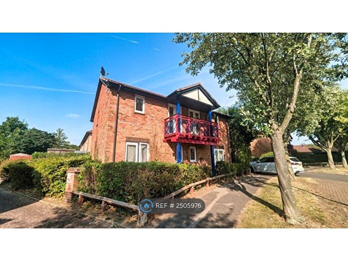 Studio To Rent In Pomander Crescent, Milton Keynes, MK7