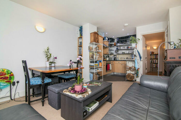 1 Bedroom Flat To Rent In Artichoke Hill, London, E1W
