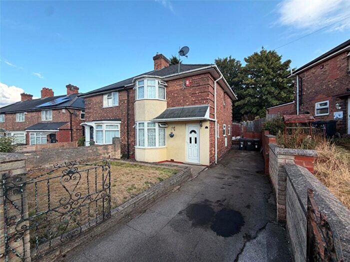 3 Bedroom Semi-Detached House For Sale In Plumstead Road, Birmingham, West Midlands, B44