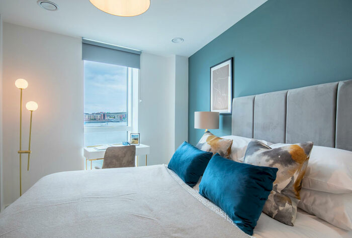 2 Bedroom Apartment To Rent In Vantage Tower, Centenary Plaza, SO19