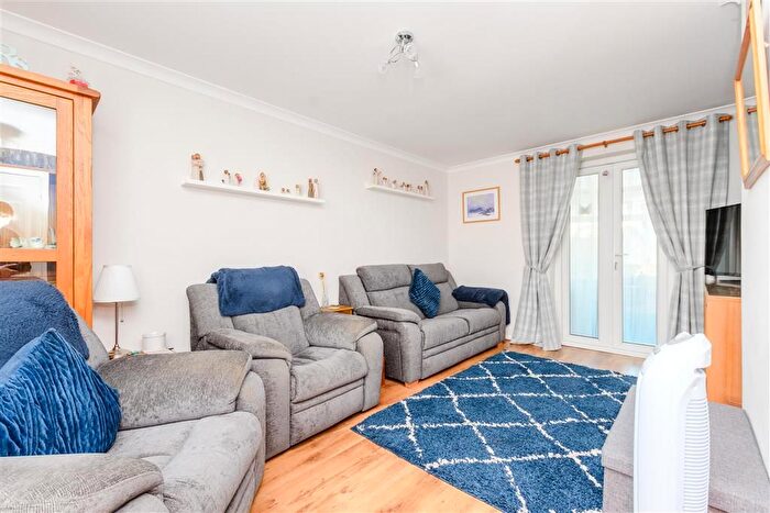 3 Bedroom Semi-Detached House For Sale In Kingsnorth Road, Twydall, Gillingham, Kent, ME8