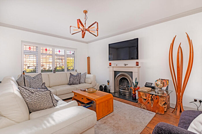 4 Bedroom Detached House For Sale In The Thatchers, Bishop's Stortford, Hertfordshire, CM23