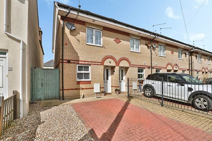 3 Bedroom End Of Terrace House For Sale In Boscombe Grove Road, Bournemouth, BH1