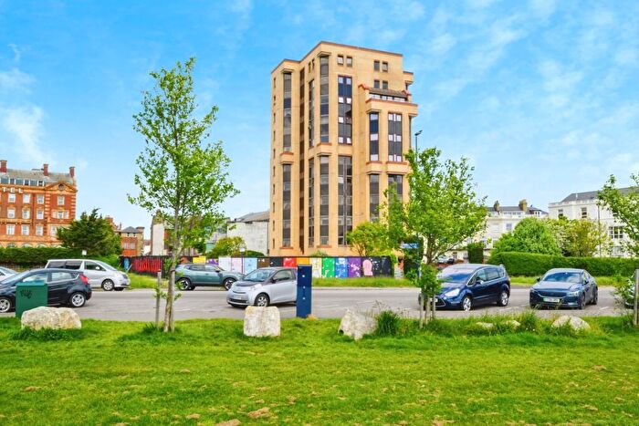 1 Bedroom Retirement Property For Sale In Clarence Parade, Southsea, PO5