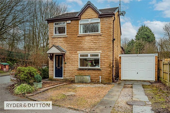 3 Bedroom Detached House For Sale In Woodlands View, Rochdale, Greater Manchester, OL16