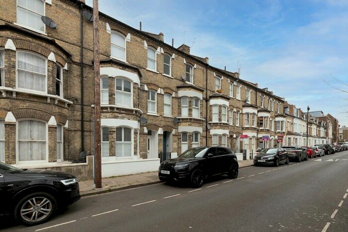 1 Bedroom Flat To Rent In Shorrolds Road, Fulham, SW6