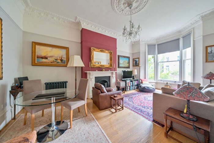 1 Bedroom Flat To Rent In Brondesbury Road, London, NW6
