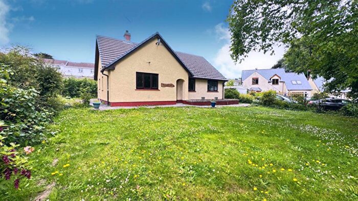 4 Bedroom Detached Bungalow For Sale In Woodside Grove, Pembroke, SA71