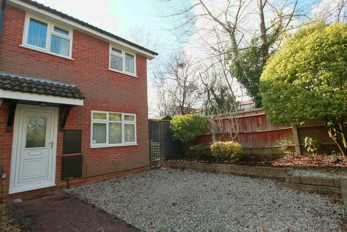 2 Bedroom House To Rent In Friars Croft, Netley Abbey, SO31