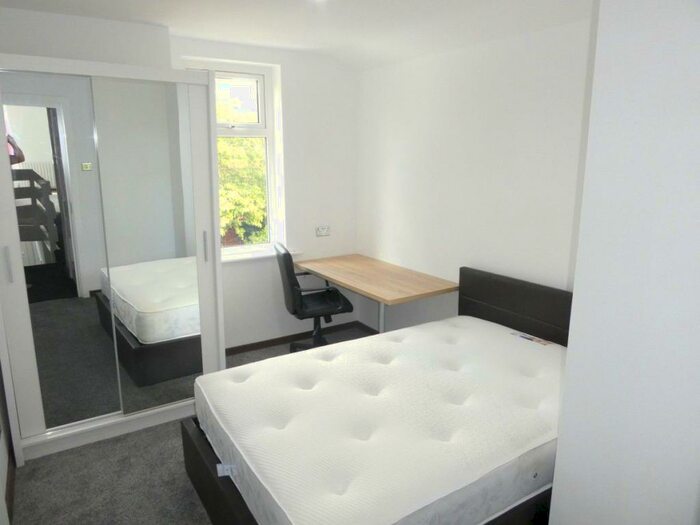 3 Bedroom Terraced House To Rent In Stamford St, Liverpool, L7