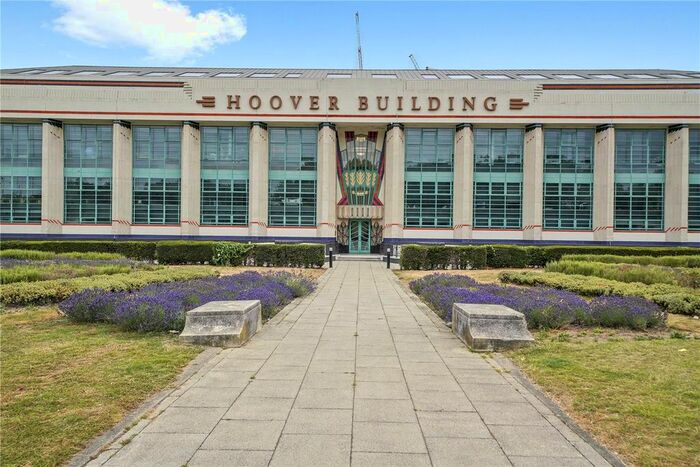 1 Bedroom Flat To Rent In Western Avenue, Perivale, Greenford, UB6