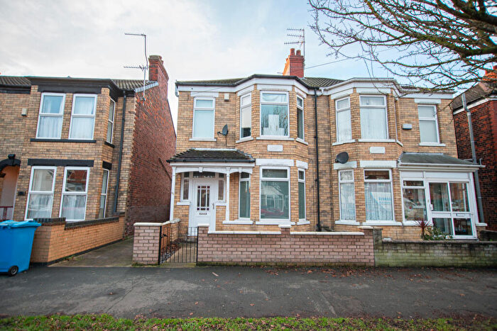 3 Bedroom Semi-Detached House To Rent In Inglemire Avenue, HU6