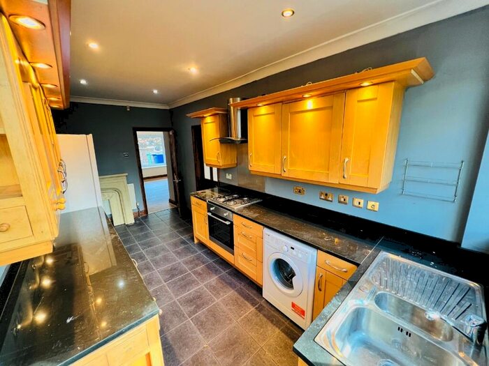3 Bedroom House To Rent In Manley Road, Whalley Range Manchester, M16