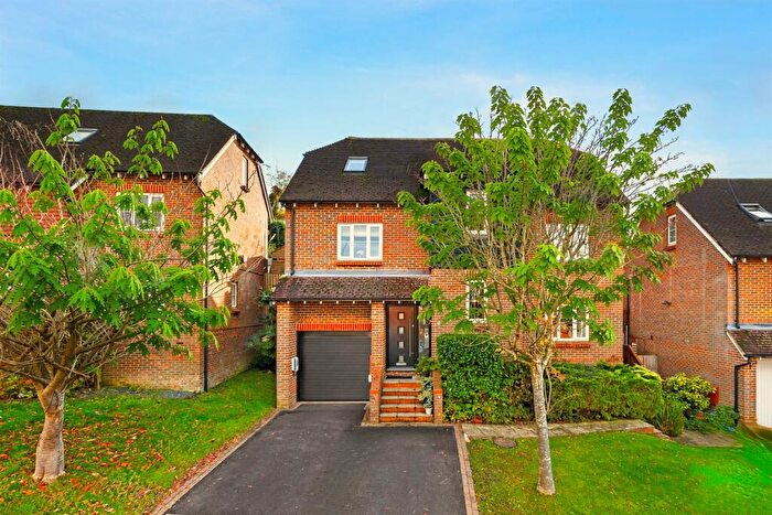 4 Bedroom Detached House For Sale In Caffyns Rise, Billingshurst, West Sussex, RH14