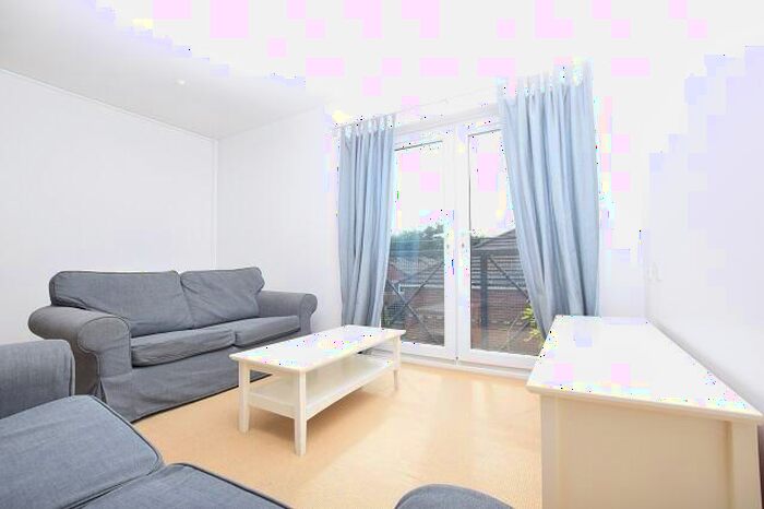 2 Bedroom Apartment To Rent In Headford Grove, Sheffield, S3
