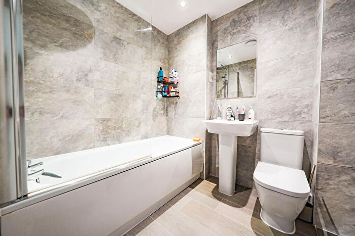 2 Bedroom End Of Terrace House To Rent In Mancetter Close, Kirby Muxloe, Leicester, Leicestershire, LE9
