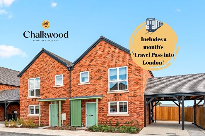 3 Bedroom Semi Detached House To Rent In *Exclusive Offer- One Month's Train Pass For Travel Into London Colyer Drive, Swanscombe, Kent, DA10