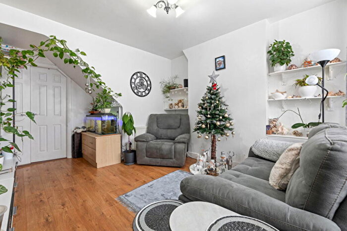 2 Bedroom Semi-Detached House For Sale In Park Road, Coalville, LE67