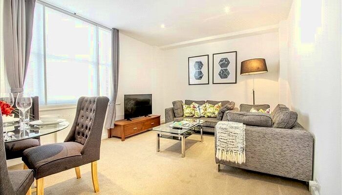 1 Bedroom Flat To Rent In Hill Street, Mayfair, London, W1J