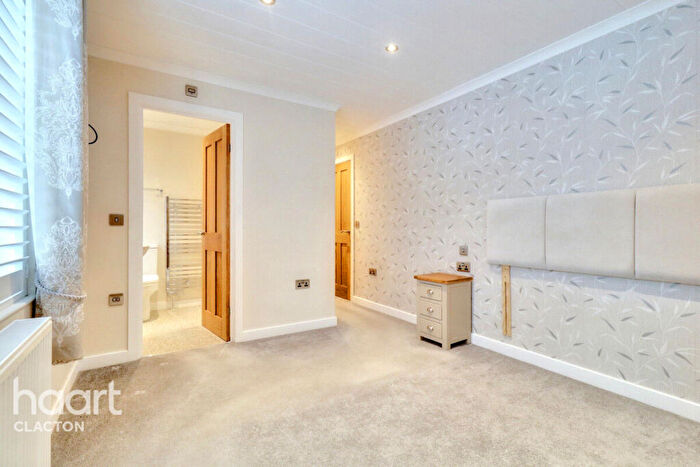 2 Bedroom Detached Bungalow For Sale In Oakleigh Residential Park, Clacton-on-Sea, CO16