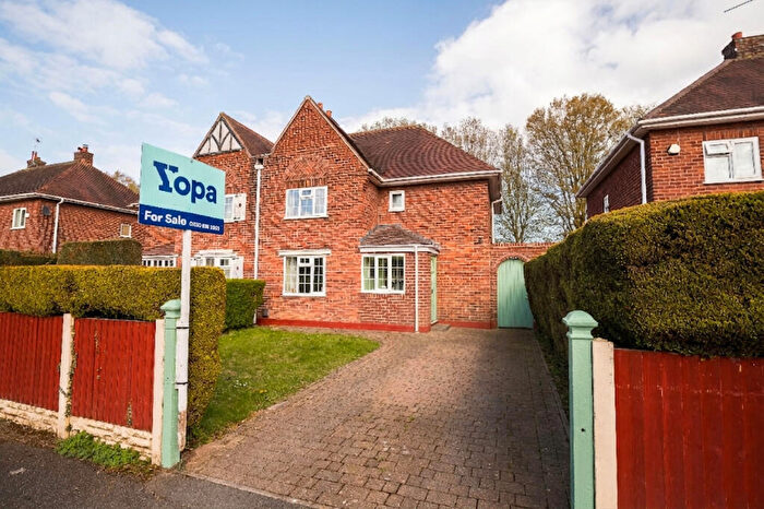 3 Bedroom Semi-Detached House For Sale In Ludlow Road, Chester, CH1