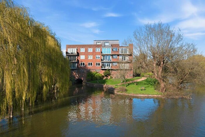 3 Bedroom Apartment For Sale In Mill Lane, Stratford-upon-Avon, CV37