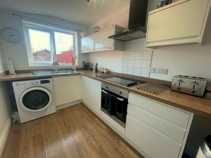 2 Bedroom Terraced House To Rent In Grantham Road, Lincoln, LN4