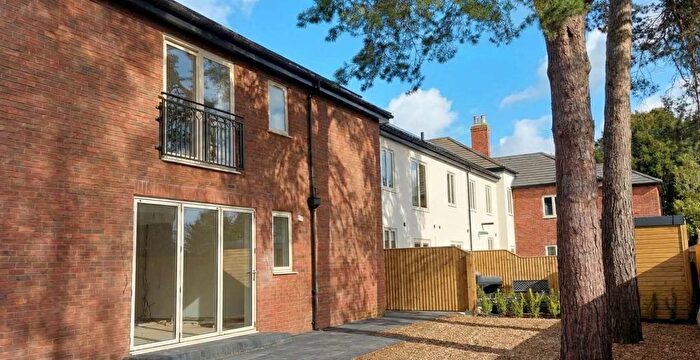 2 Bedroom Flat For Sale In Flat, Waltham Road, Grimsby, DN33
