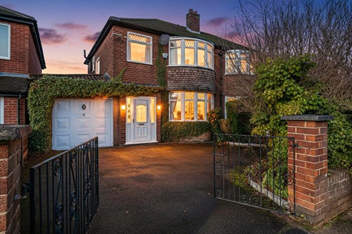 3 Bedroom Semi-Detached House For Sale In Rushyfield Crescent, Romiley, SK6