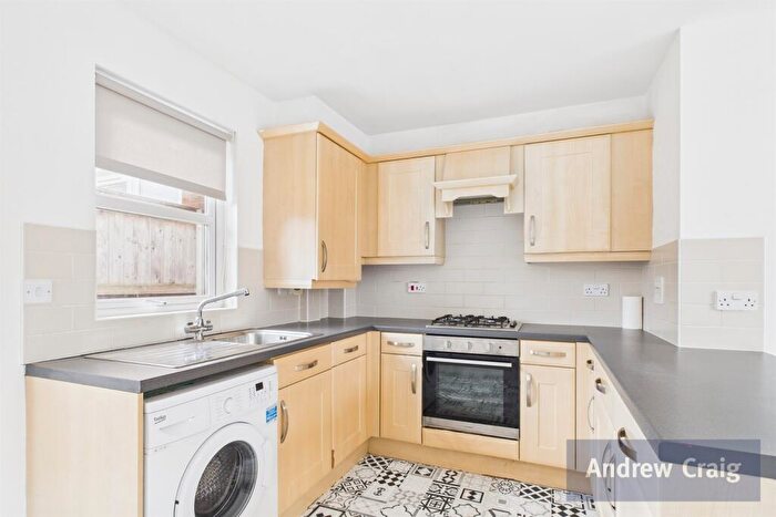 3 Bedroom Town House For Sale In Lynwood Way, South Shields, NE34