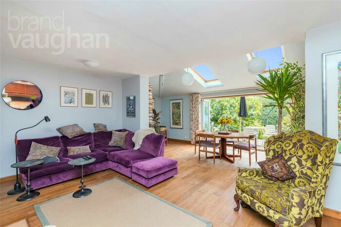 4 Bedroom Detached House For Sale In Surrenden Road, Brighton, East Sussex, BN1