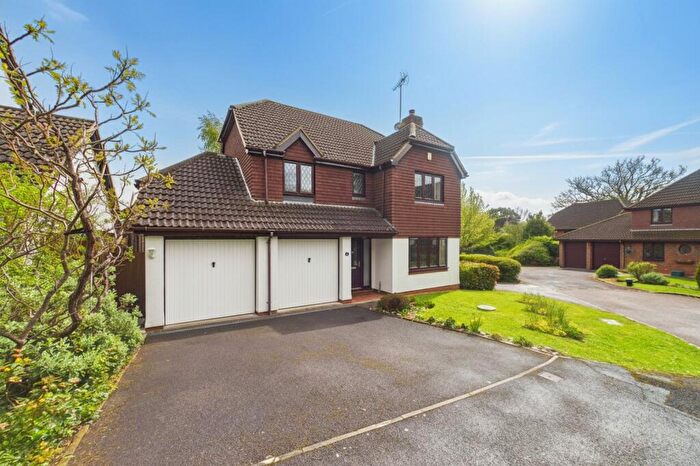 5 Bedroom Detached House For Sale In Poyle Gardens, Bracknell, Berkshire, RG12