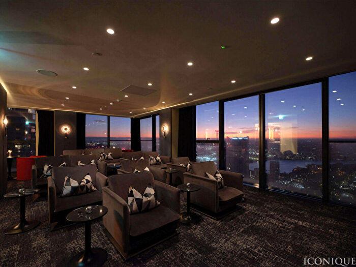 3 Bedroom Apartment For Sale In Marsh Wall, London, E14