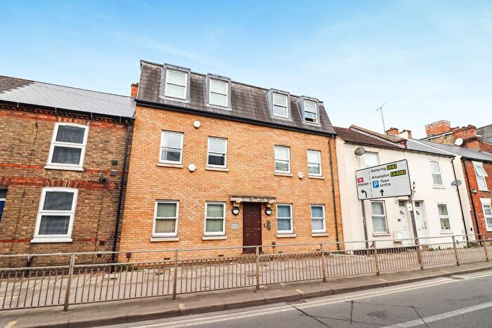 1 Bedroom Flat For Sale In River Court, River Street, Bedford, MK40